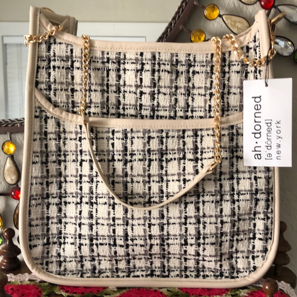 NWT Ahdorned Cream Classic Tweed Crossbody Messenger Handbag w/Chain Strap